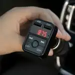 ÎNCĂRCĂTOR AUTO FM CU TRANSMIȚĂTOR BLUETOOTH, RECEPTOR AUDIO 2x USB SD MP3 -E089