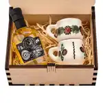 Cadou Traditional Tuica 32% 100ml si 2 cescute, engros