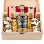 Cadou artizanal Tuica 32% alc. 700ml , 4 cescute, stergar, engros